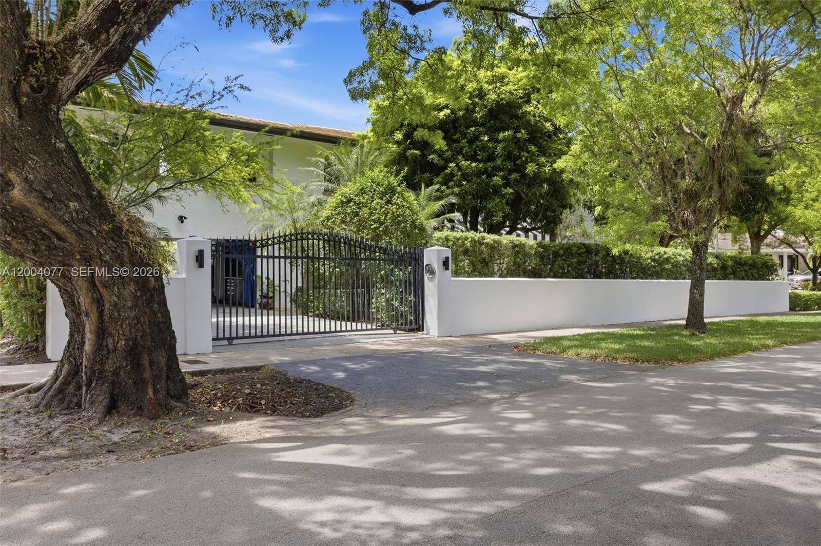 1103 Pizarro St, Coral Gables FL 33134