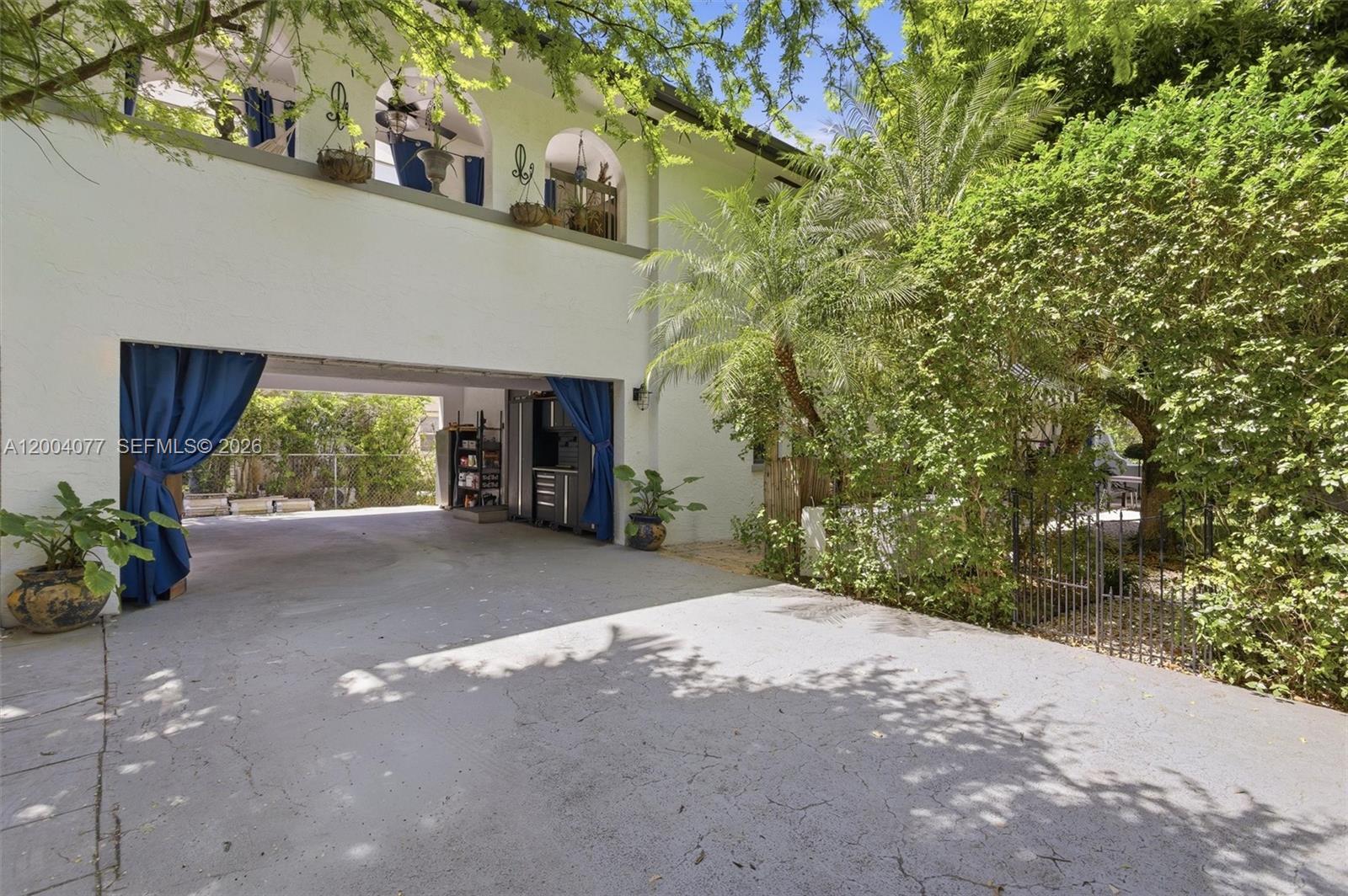 1103 Pizarro St, Coral Gables FL 33134