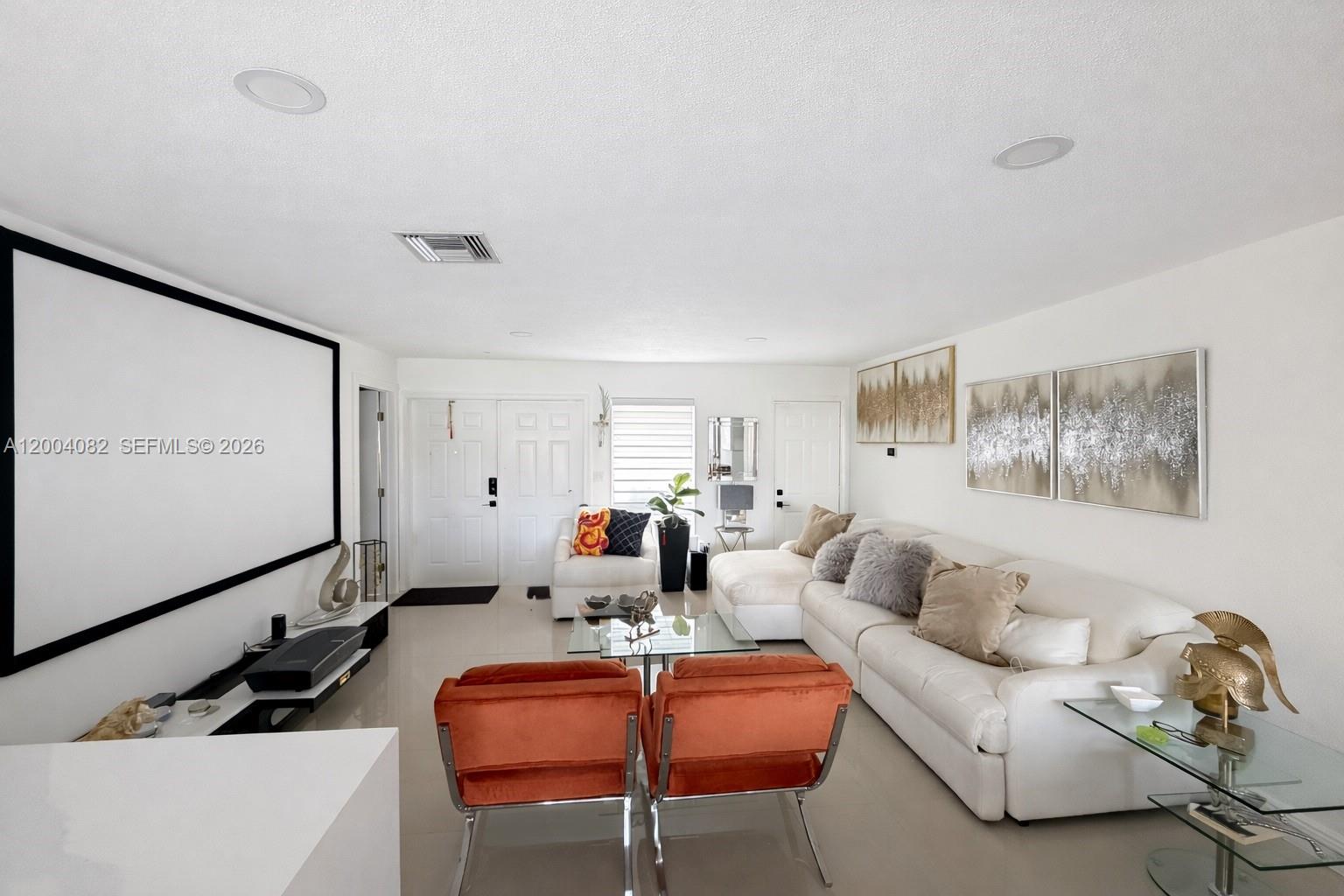 8085 NW 21st St, Sunrise FL 33322