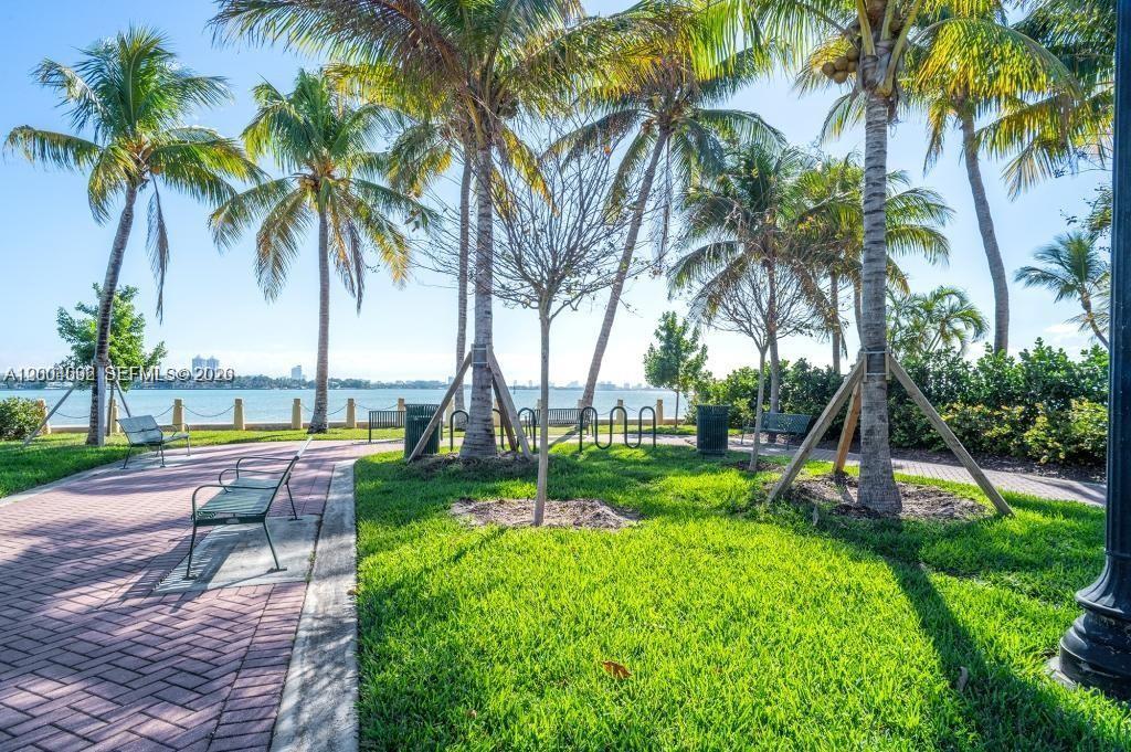 1123 Bay Dr, Miami Beach FL 33141