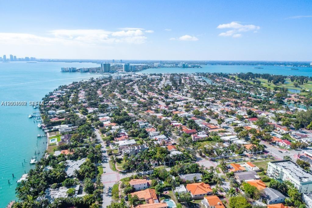 1123 Bay Dr, Miami Beach FL 33141