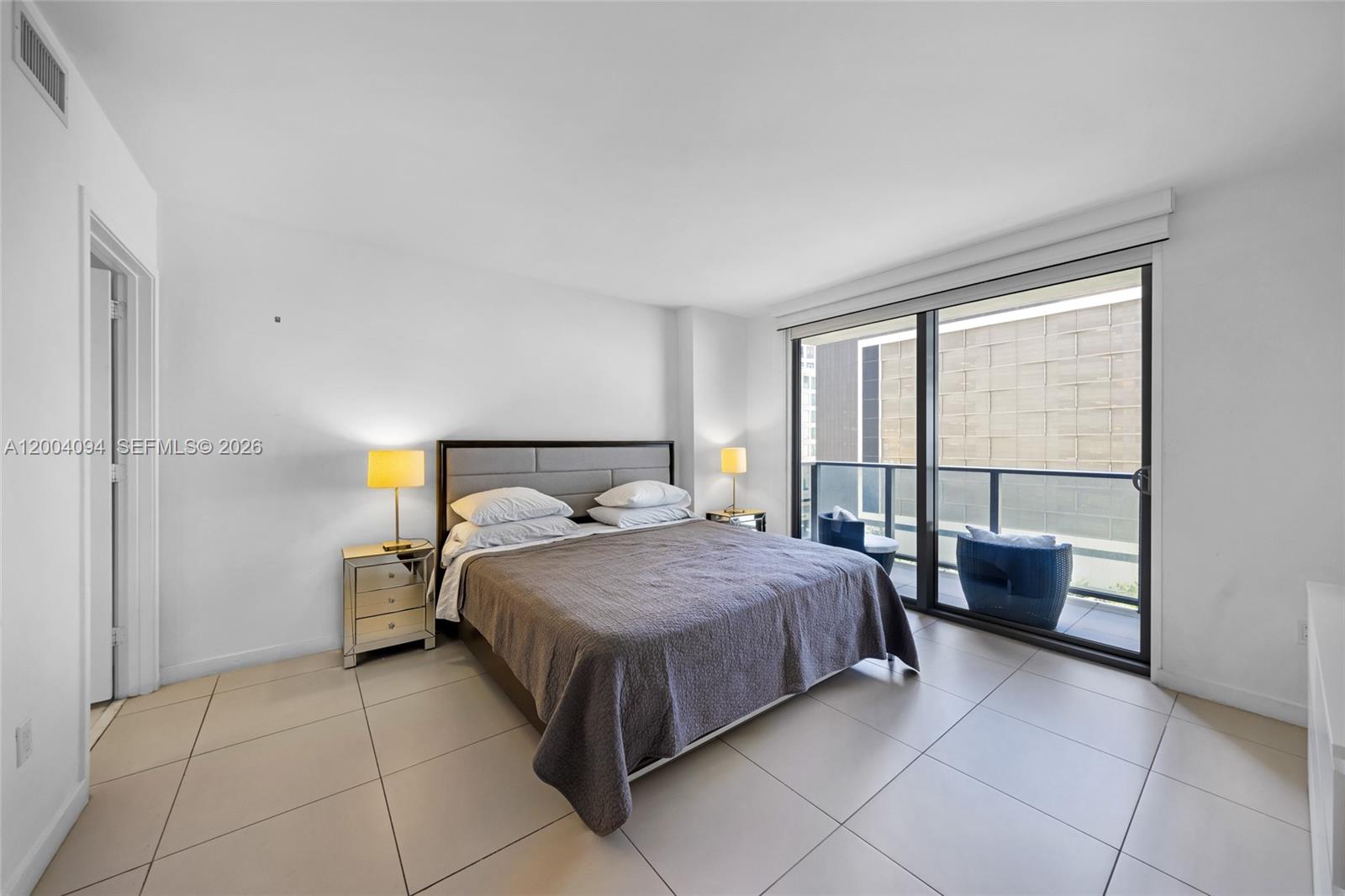 31 SE 6th St #907, Miami FL 33131