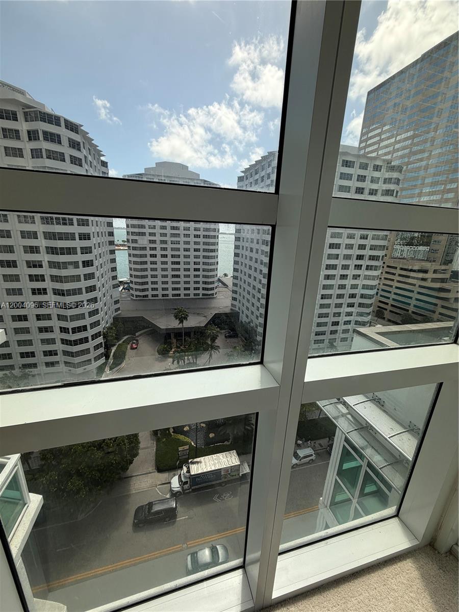 Miami FL 33131 - A12004096