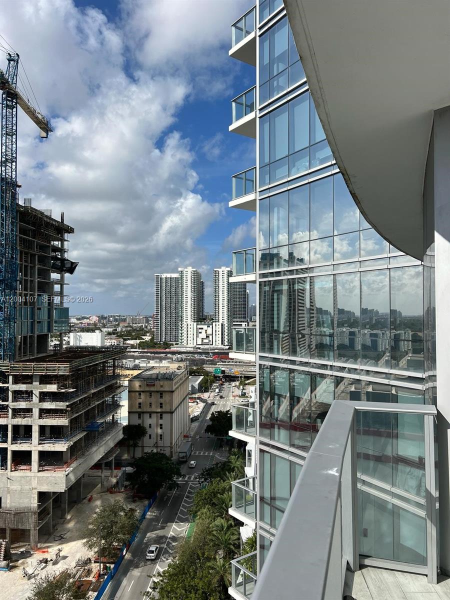 851 NE 1st Ave #1204, Miami FL 33132