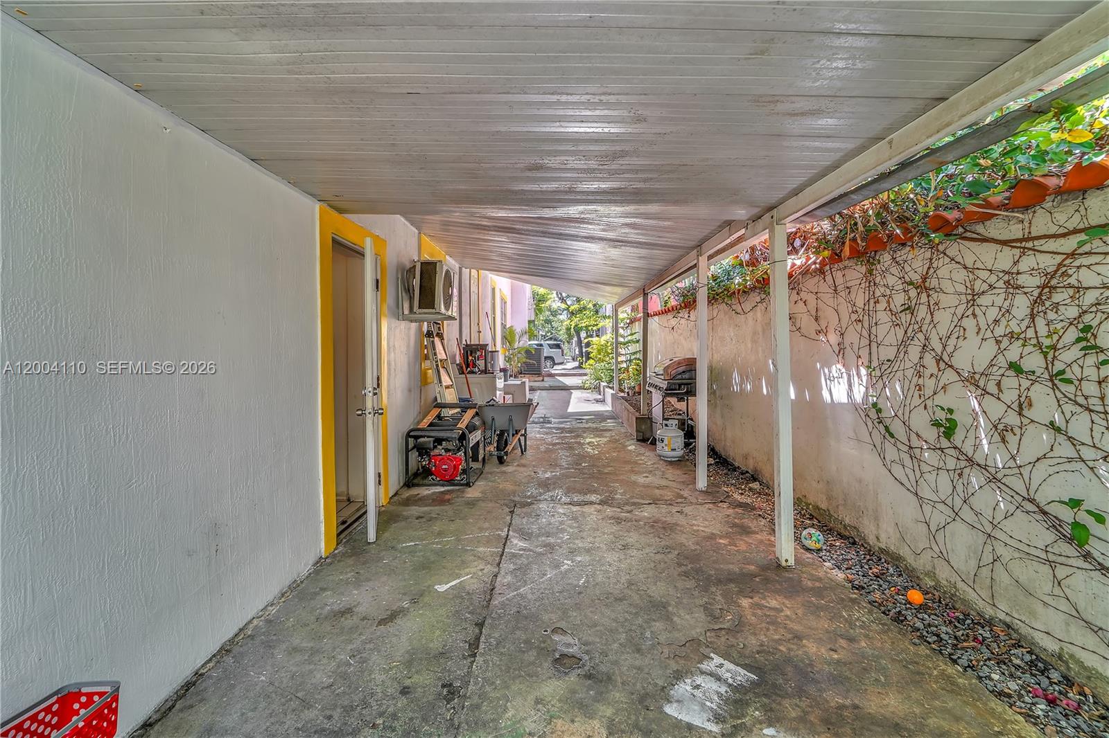 219 SW 6th Ave, Miami FL 33130