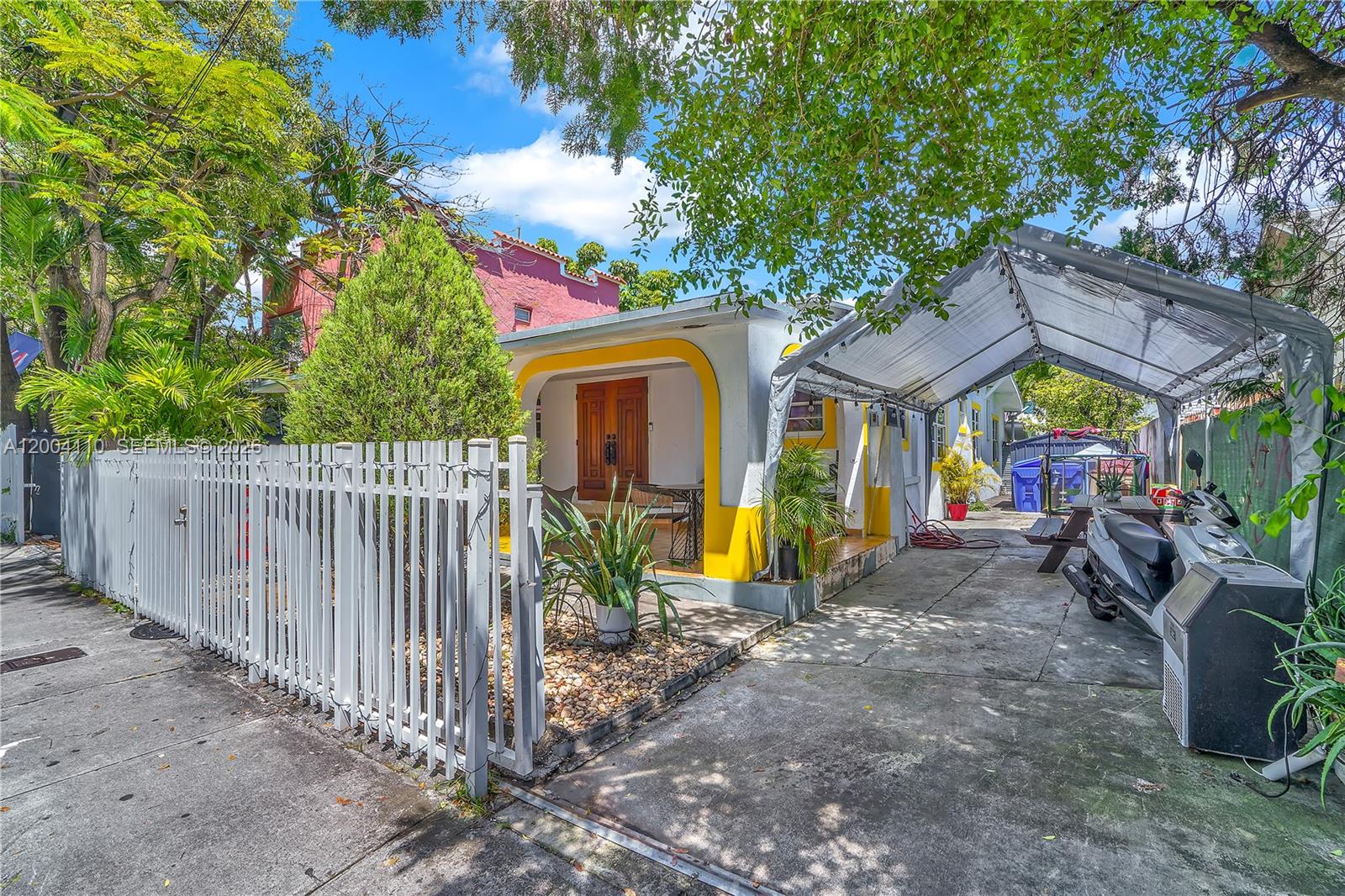 219 SW 6th Ave, Miami FL 33130
