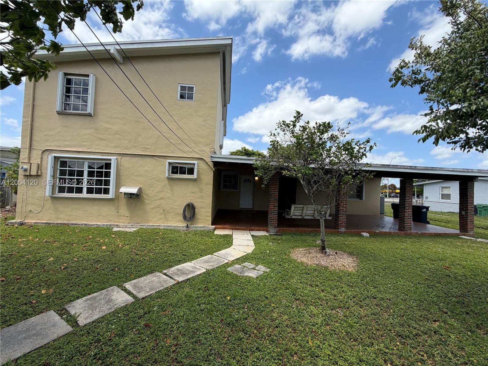 10910 SW 40th St, Miami FL 33165