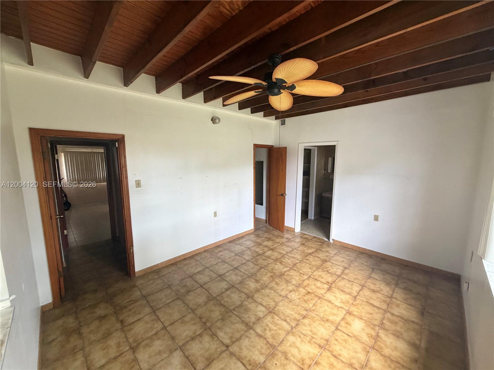 10910 SW 40th St, Miami FL 33165