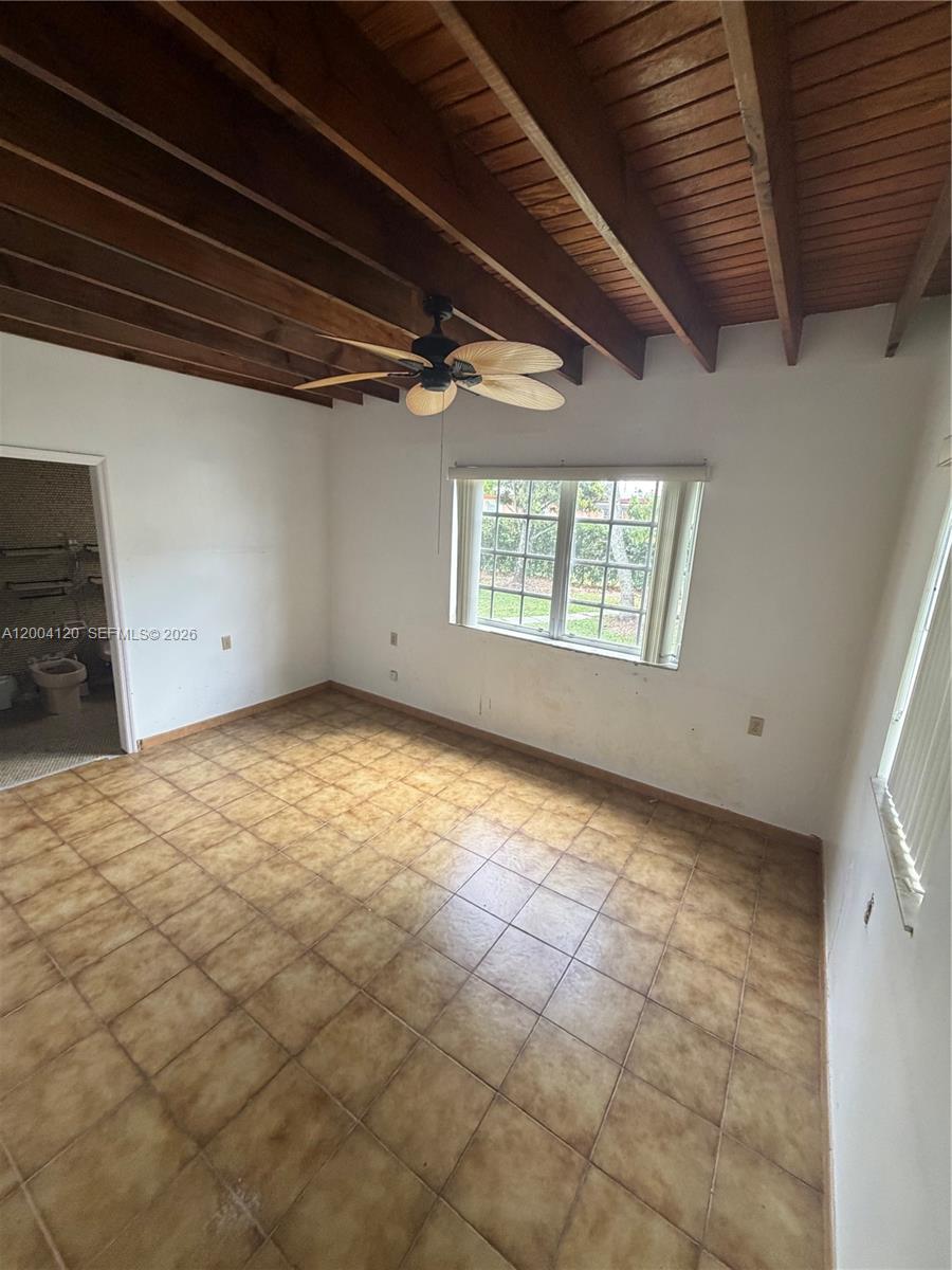 10910 SW 40th St, Miami FL 33165