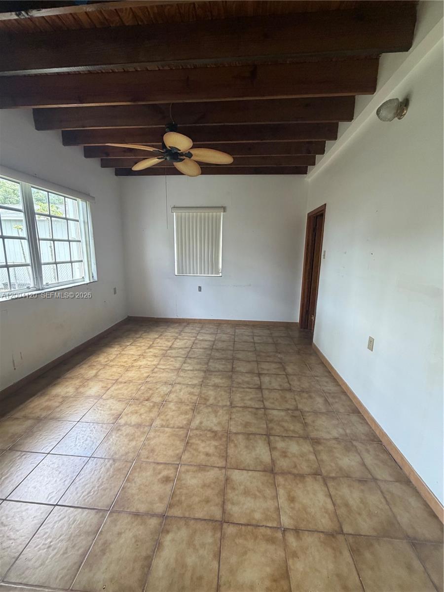 10910 SW 40th St, Miami FL 33165