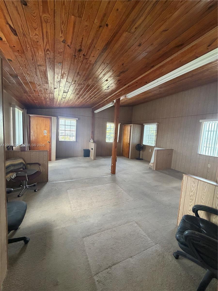 10910 SW 40th St, Miami FL 33165