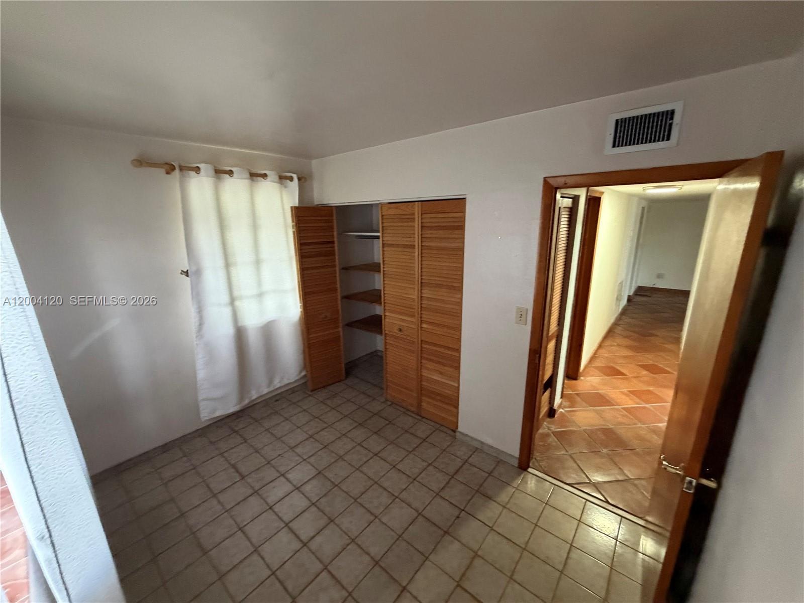 10910 SW 40th St, Miami FL 33165