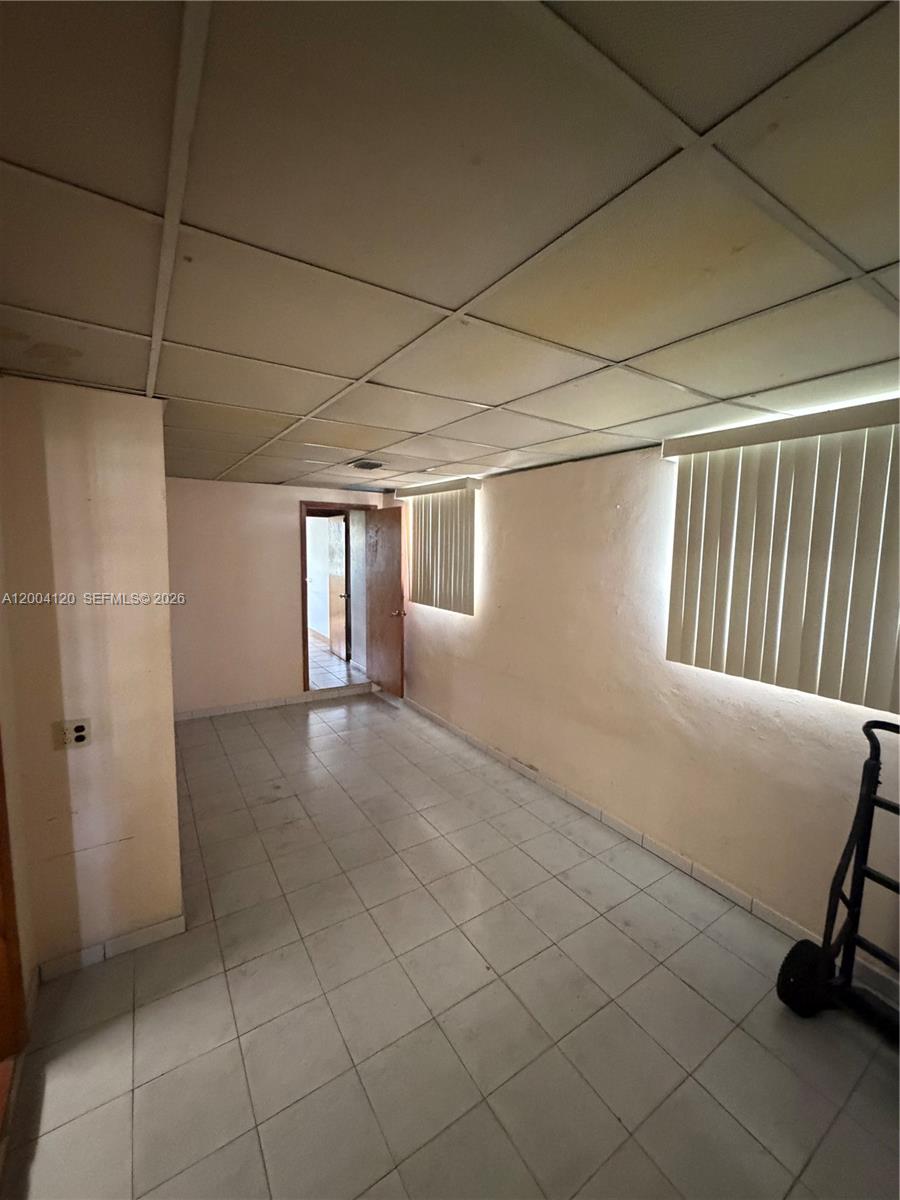 10910 SW 40th St, Miami FL 33165