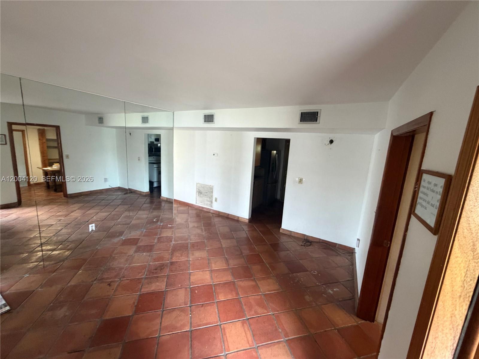 10910 SW 40th St, Miami FL 33165
