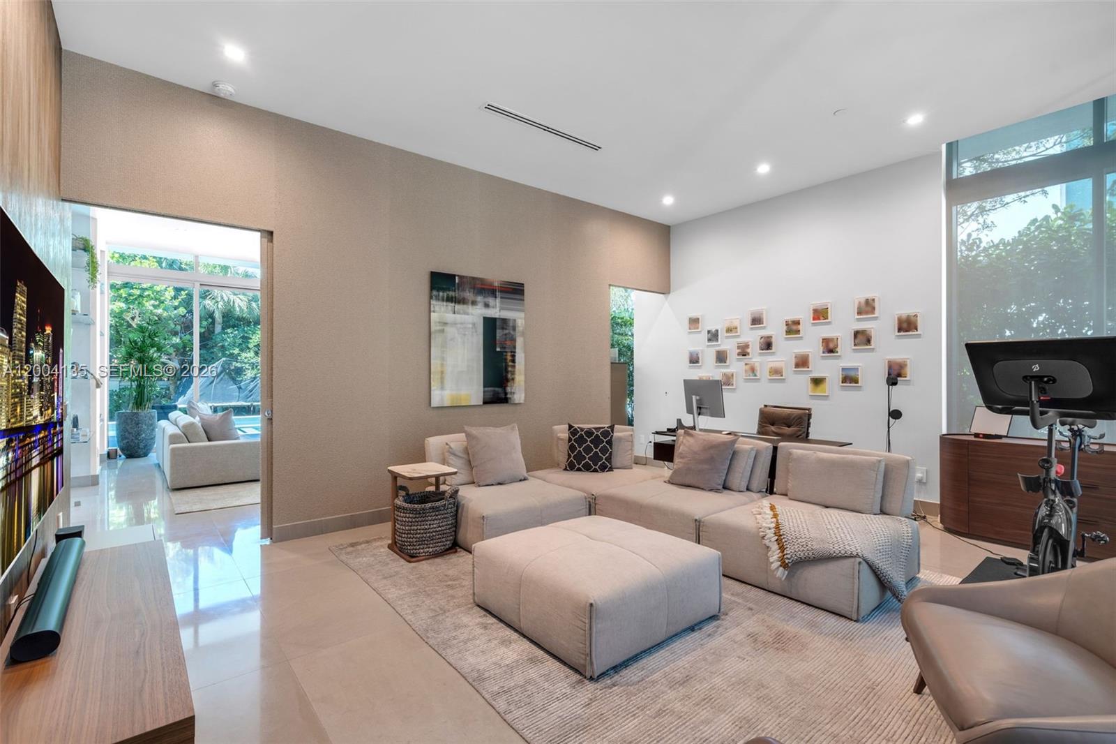110 Reef Ln, Key Biscayne FL 33149