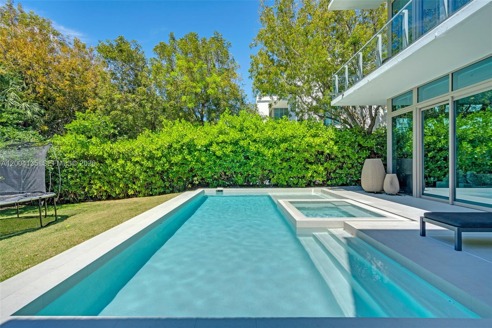 110 Reef Ln, Key Biscayne FL 33149