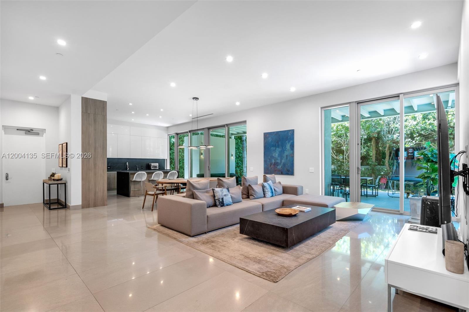 110 Reef Ln, Key Biscayne FL 33149