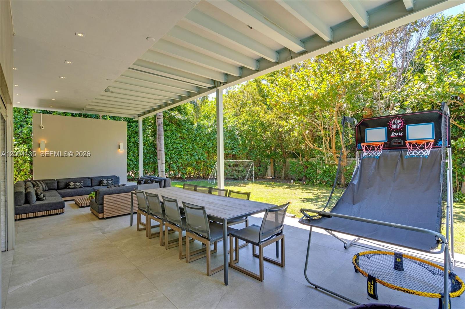 110 Reef Ln, Key Biscayne FL 33149