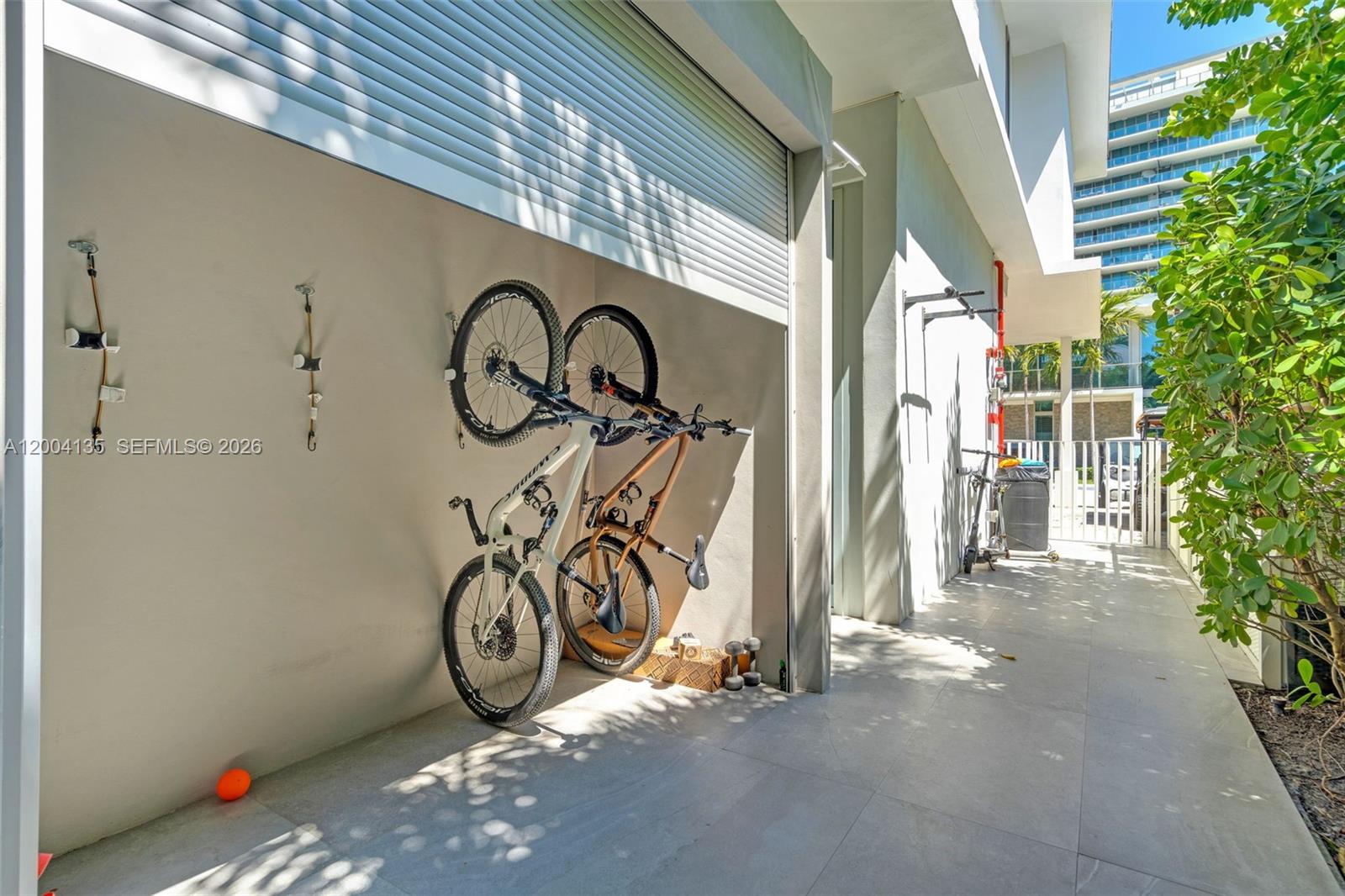 110 Reef Ln, Key Biscayne FL 33149
