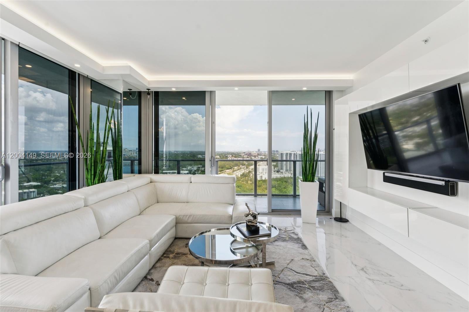 16385 Biscayne Blvd #3001, North Miami Beach FL 33160