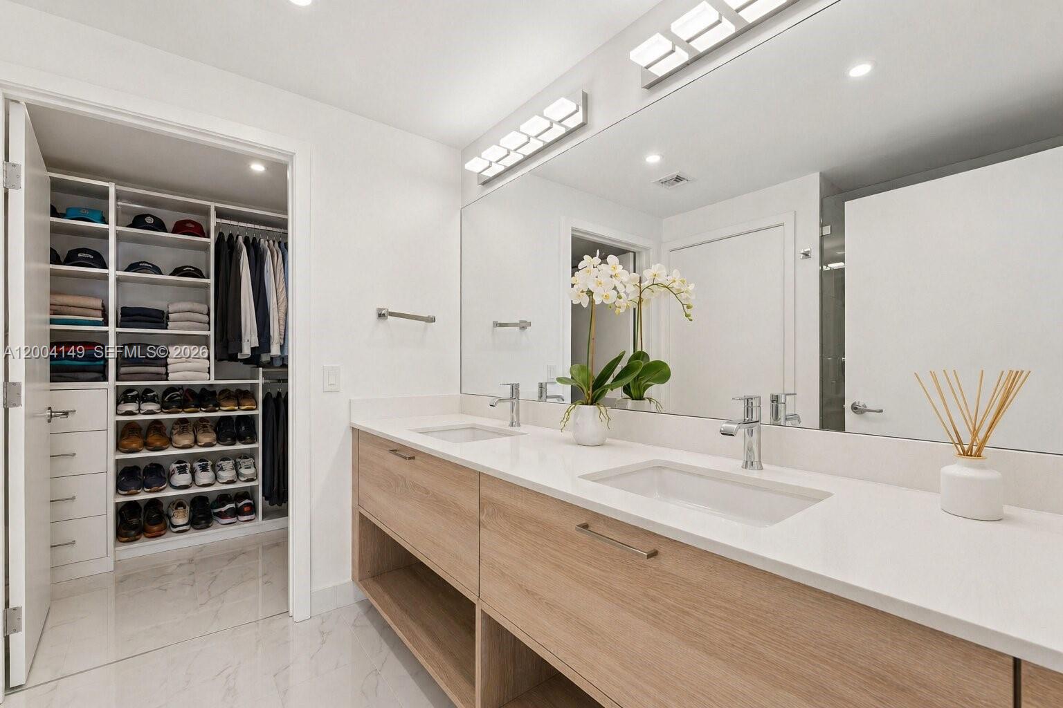 16385 Biscayne Blvd #3001, North Miami Beach FL 33160