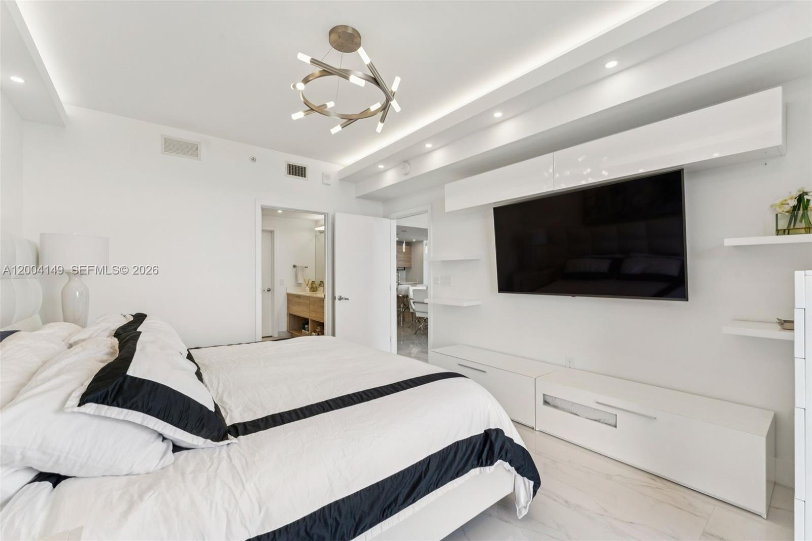 16385 Biscayne Blvd #3001, North Miami Beach FL 33160