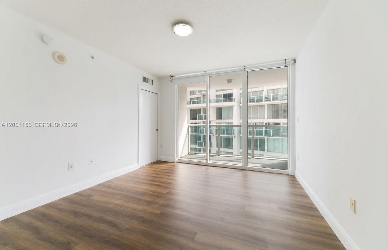 31 SE 5th St #3210, Miami FL 33131
