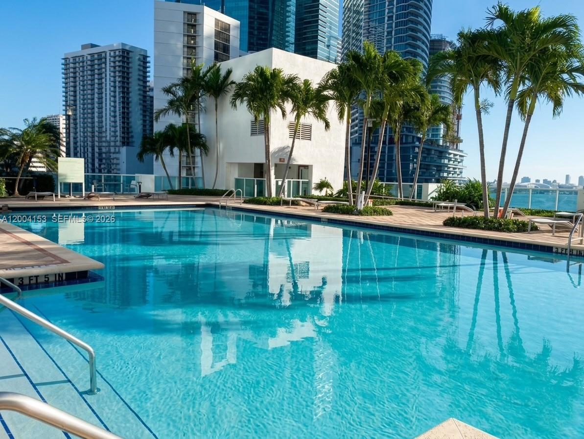 31 SE 5th St #3210, Miami FL 33131
