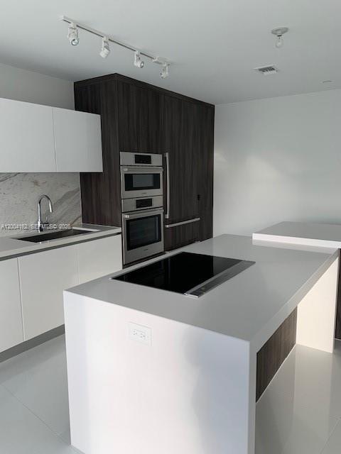 851 NE 1st Ave #2110, Miami FL 33132