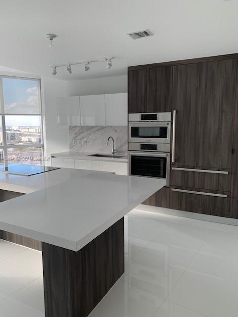 851 NE 1st Ave #2110, Miami FL 33132