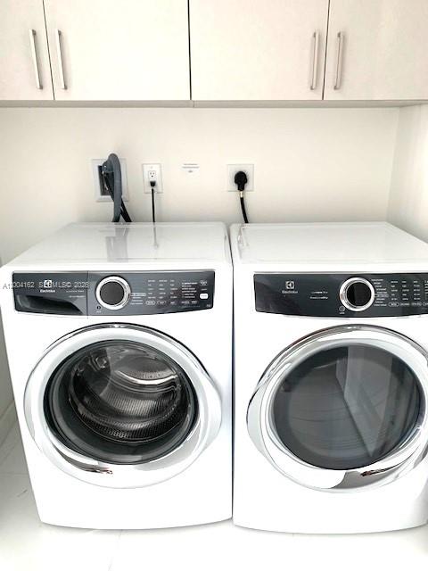 851 NE 1st Ave #2110, Miami FL 33132