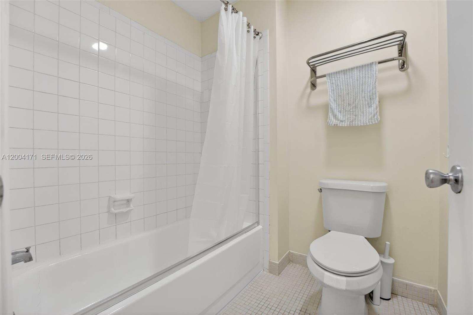 21810 Cypress Cir #26B, Boca Raton FL 33433