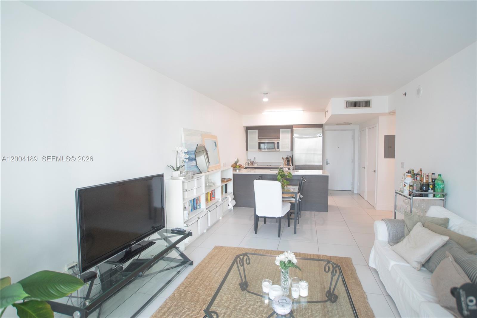 55 SE 6th St #2804, Miami FL 33131