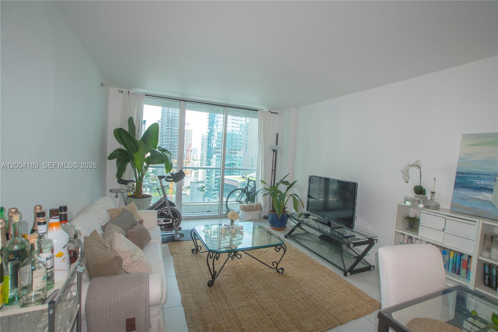 55 SE 6th St #2804, Miami FL 33131