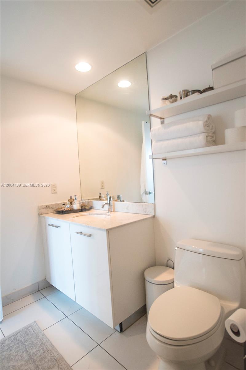 55 SE 6th St #2804, Miami FL 33131