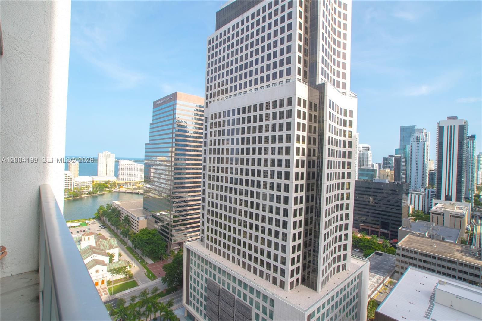 55 SE 6th St #2804, Miami FL 33131