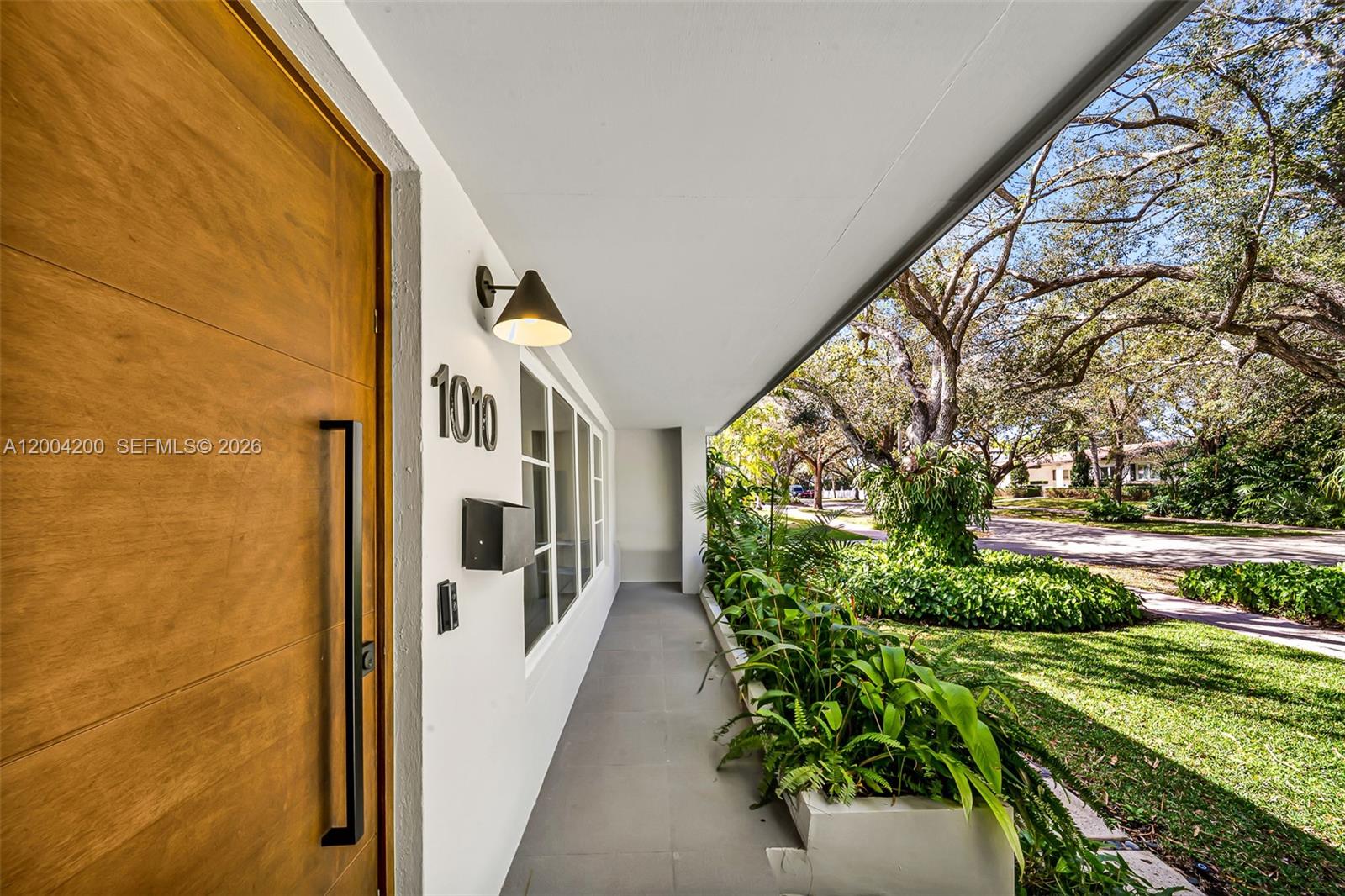 1010 Placetas Ave, Coral Gables FL 33146
