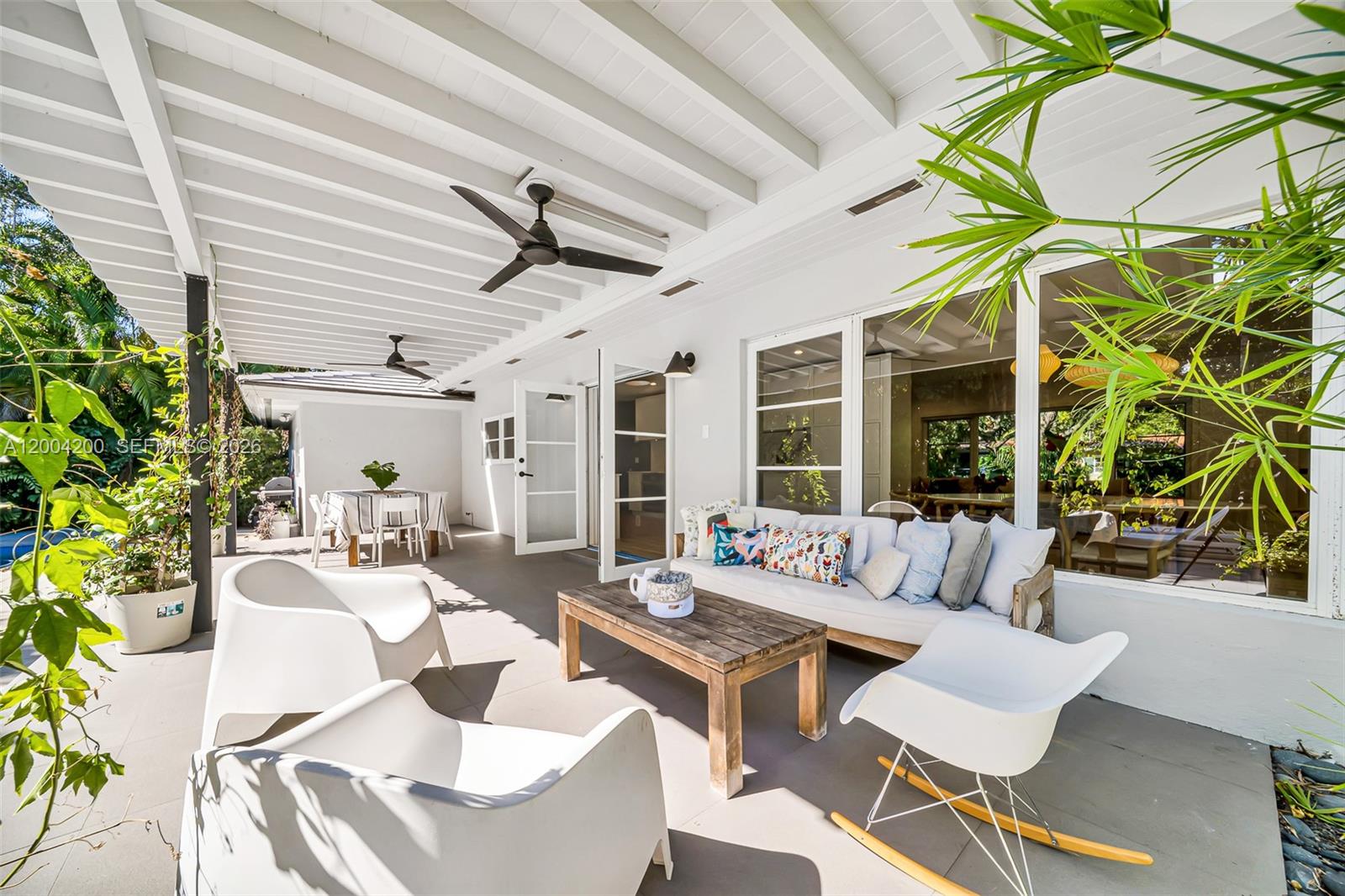 1010 Placetas Ave, Coral Gables FL 33146