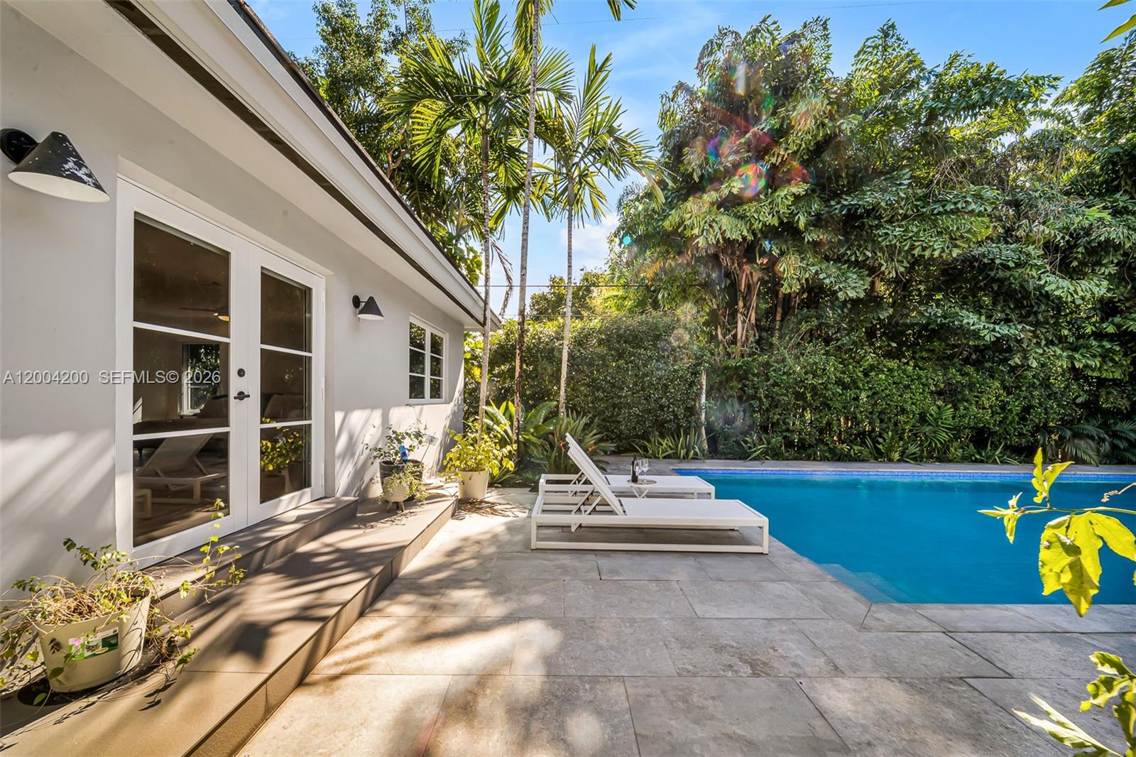 1010 Placetas Ave, Coral Gables FL 33146