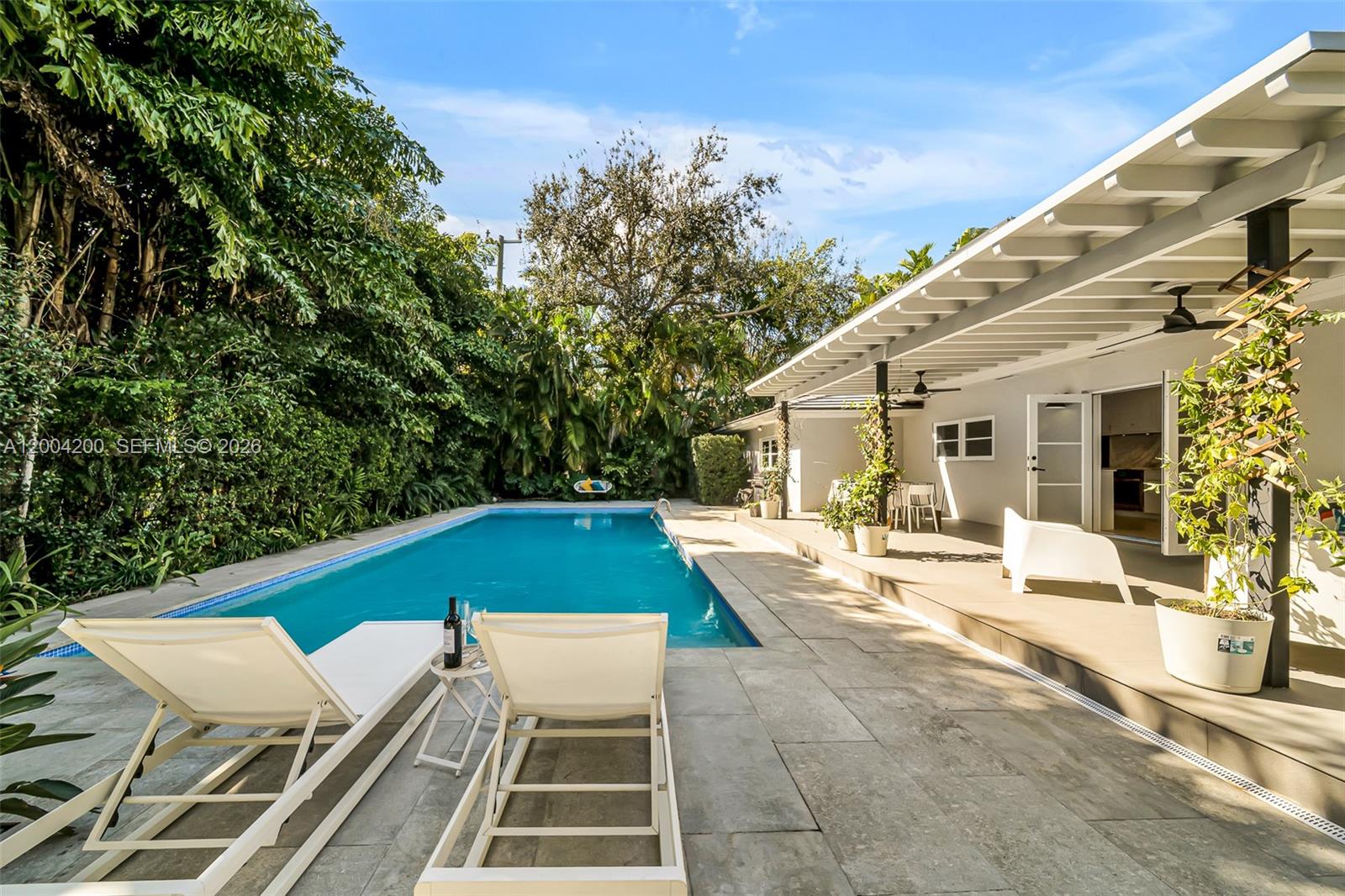 1010 Placetas Ave, Coral Gables FL 33146