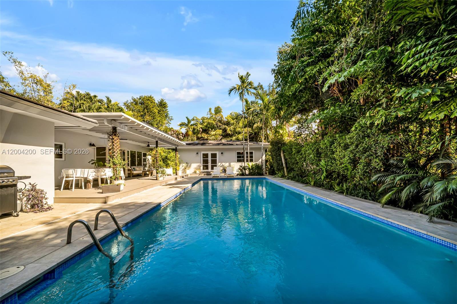 1010 Placetas Ave, Coral Gables FL 33146
