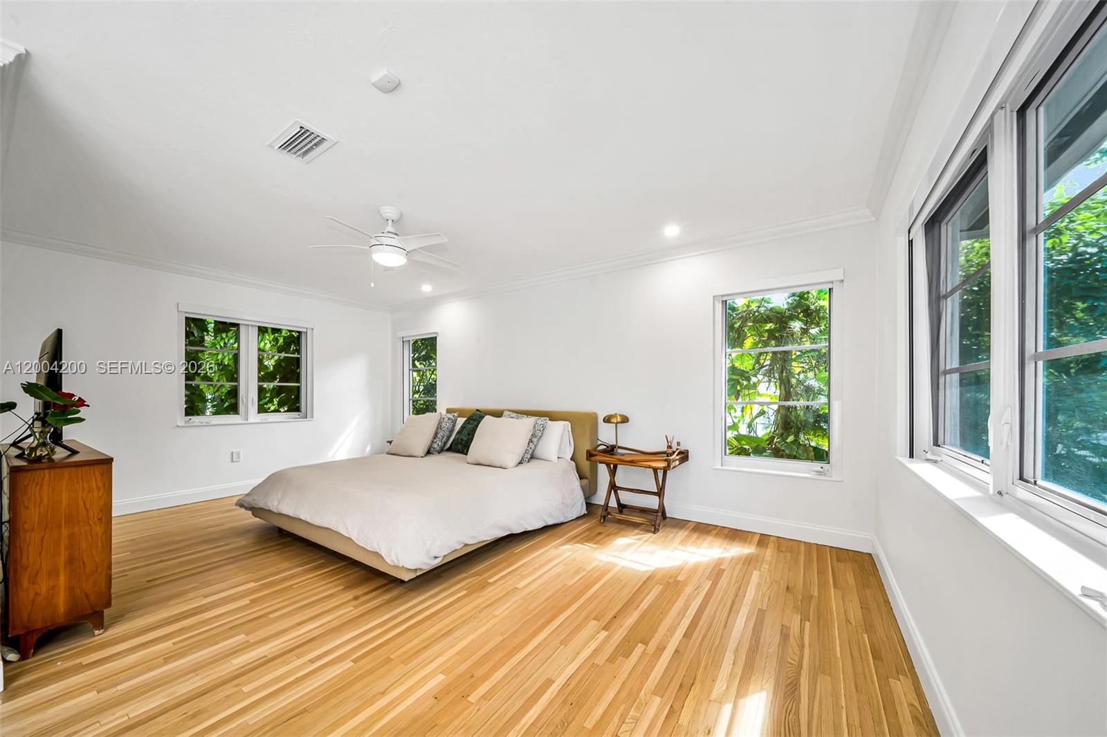 1010 Placetas Ave, Coral Gables FL 33146