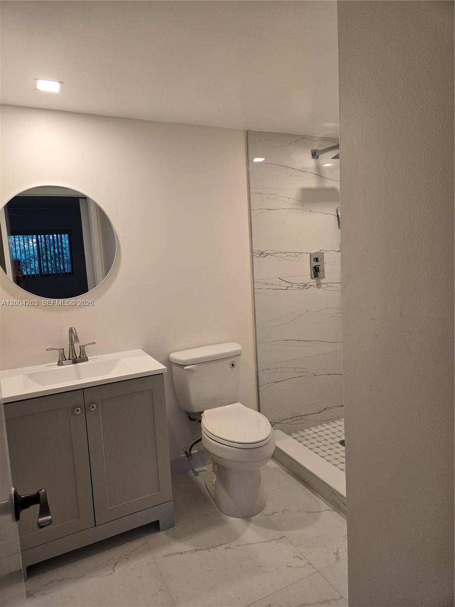 9610 S Belfort Cir #107, Tamarac FL 33321