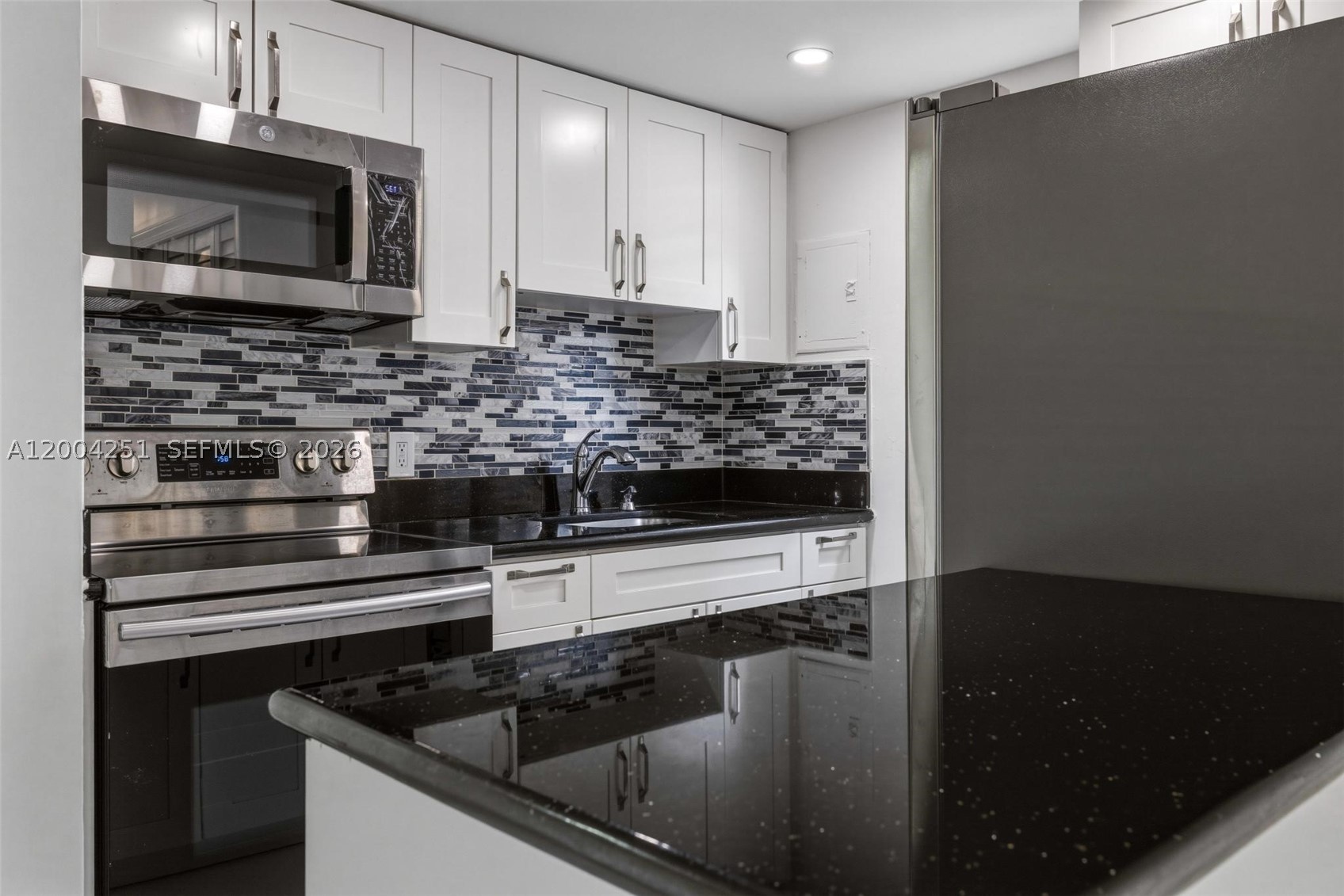 140 NW 14th Ave #9, Miami FL 33125