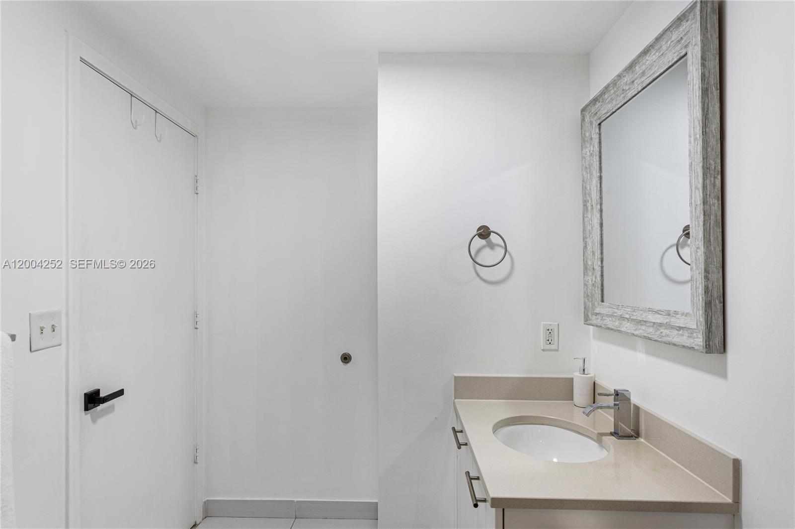 3250 NE 1st Ave #913, Miami FL 33137