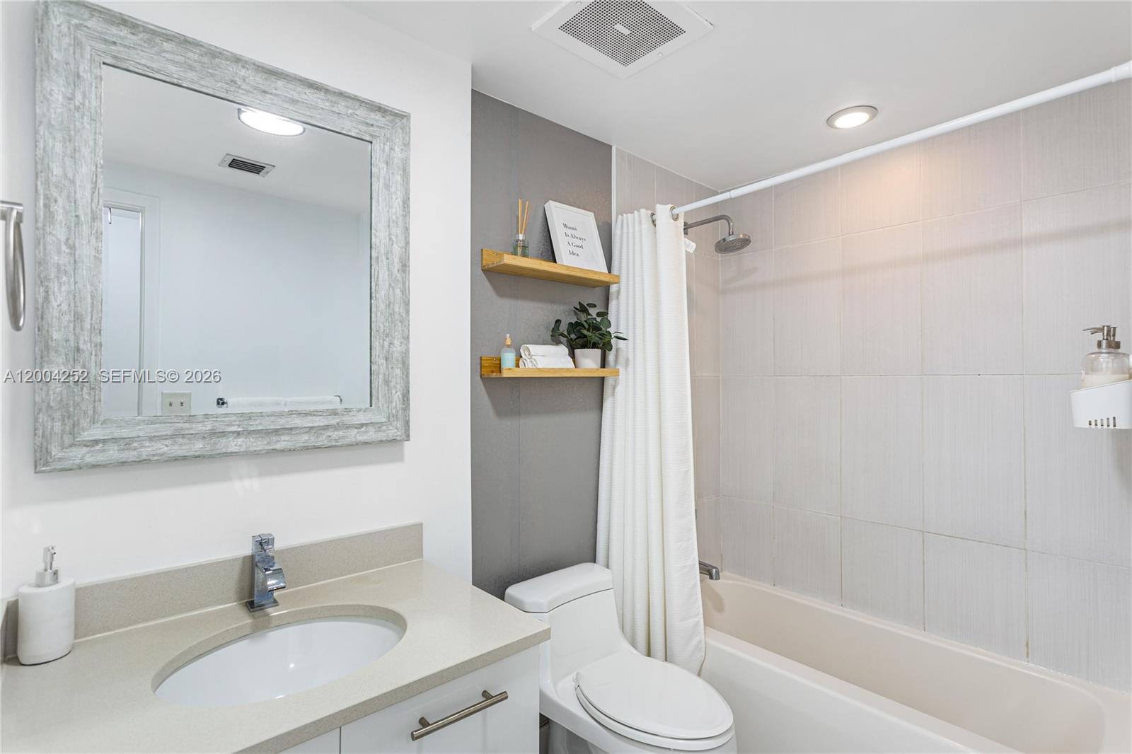 3250 NE 1st Ave #913, Miami FL 33137
