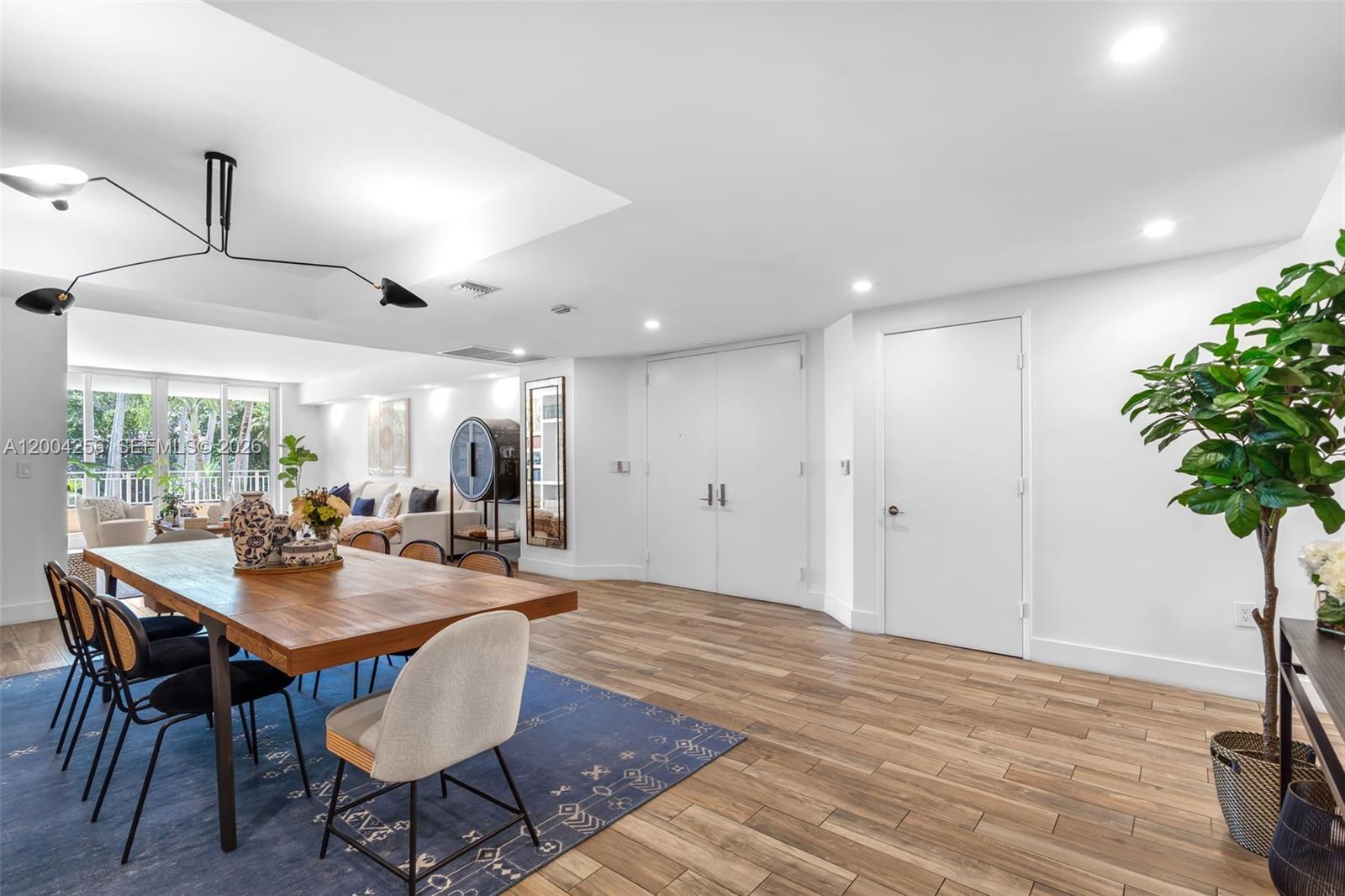 791 Crandon Blvd #302, Key Biscayne FL 33149
