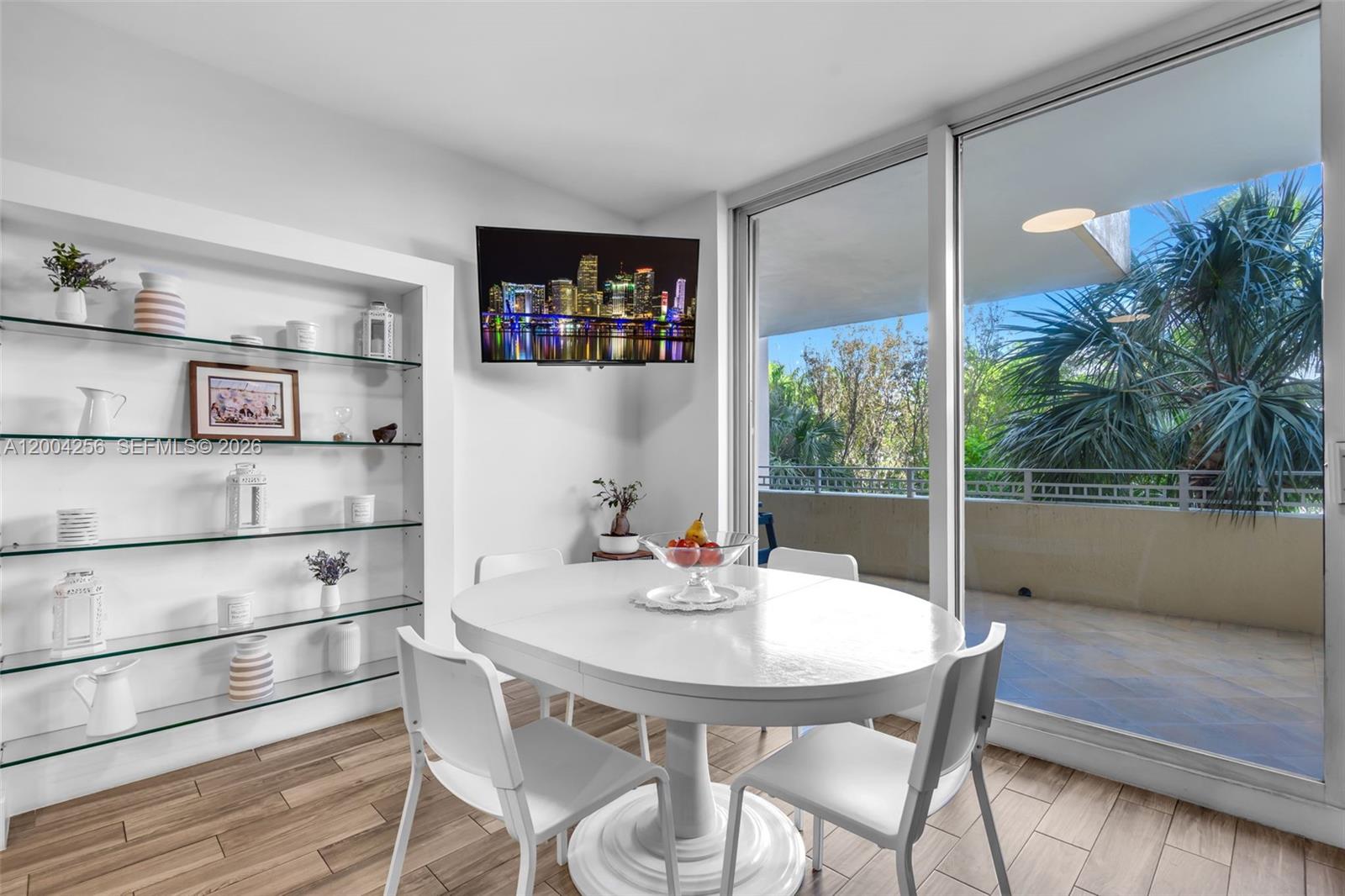 791 Crandon Blvd #302, Key Biscayne FL 33149