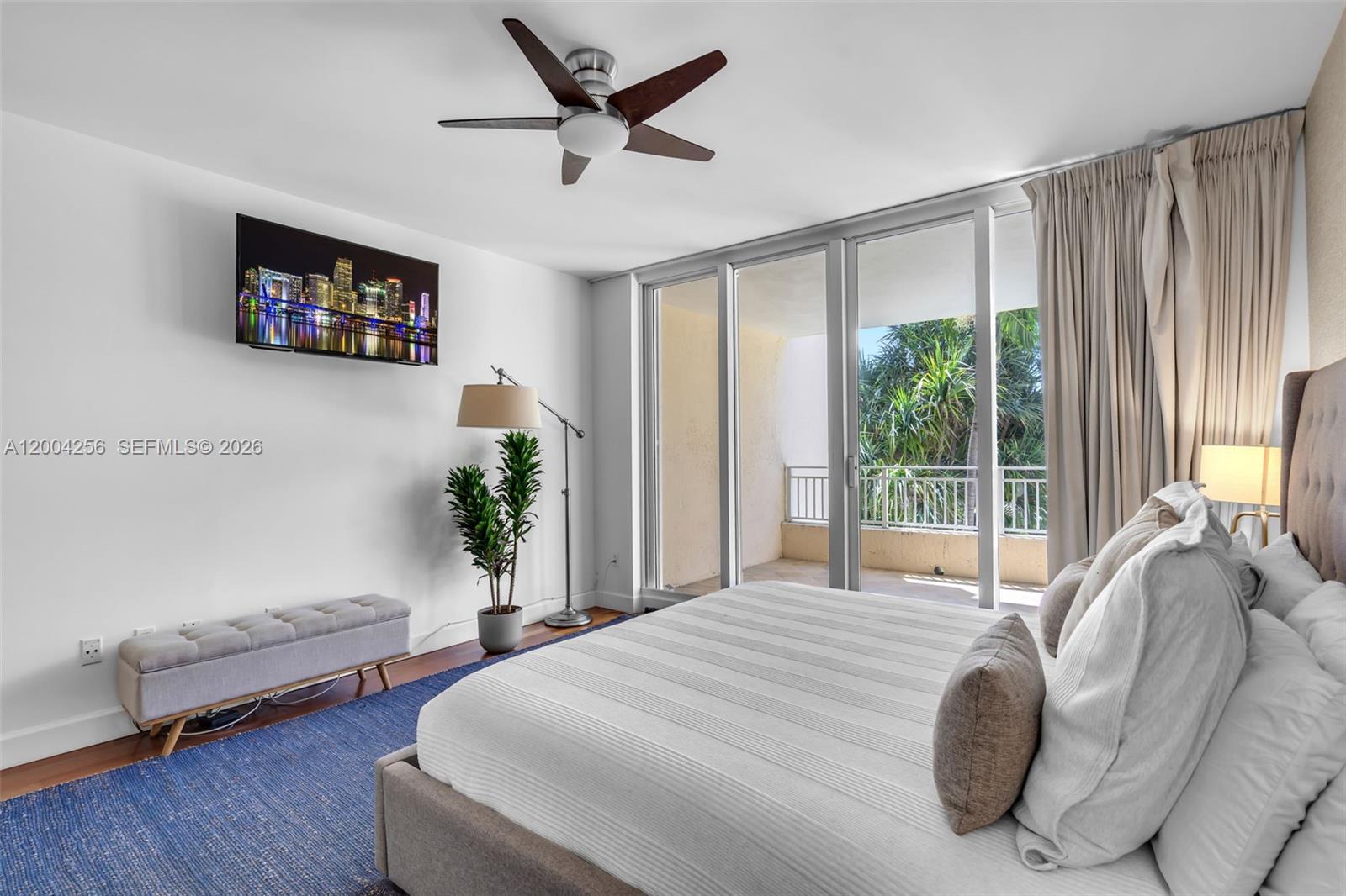 791 Crandon Blvd #302, Key Biscayne FL 33149