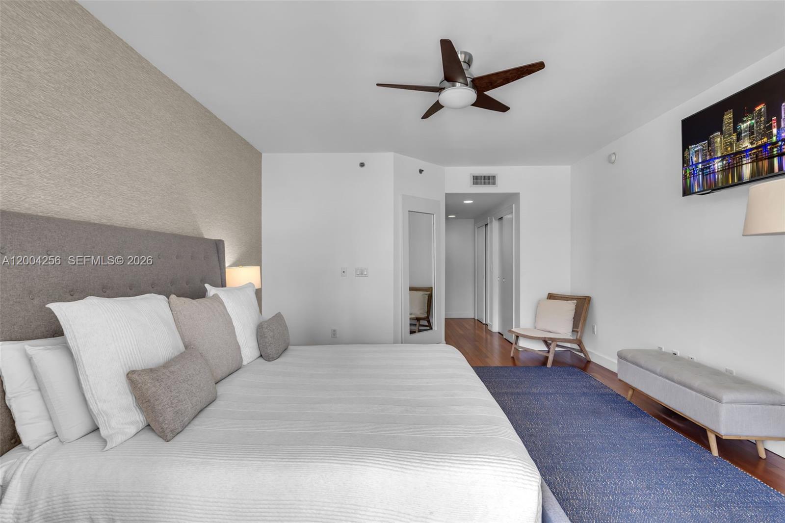 791 Crandon Blvd #302, Key Biscayne FL 33149